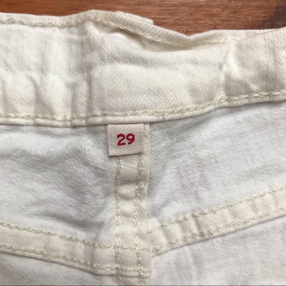 Levi’s White Denim Stretch Shorts, EUC, 29 - Picture 3 of 10